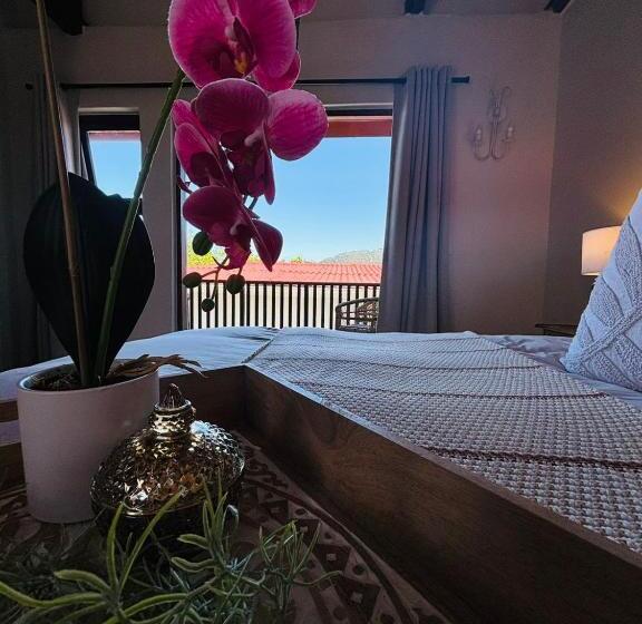 Номер Стандарт Вид на Бассейн, Bliss In The Bay Guesthouse