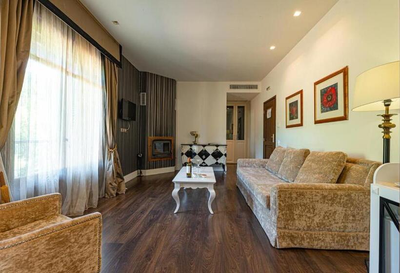 Президентский Люкс, Nymfasia Resort