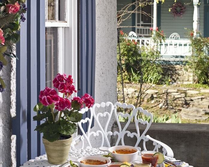 Номер Стандарт, Cliff Cottage Inn