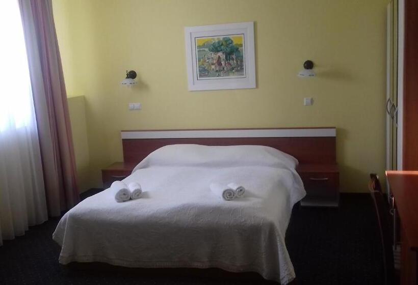חדר סטנדרט לשלושה, Guest House Klaudija