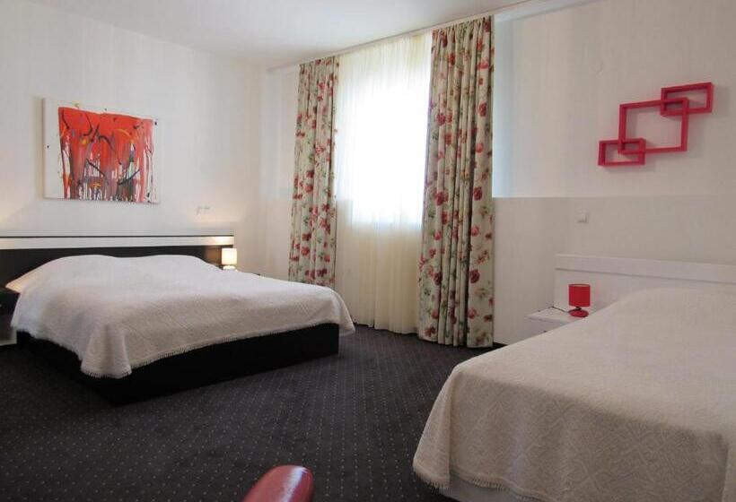 חדר סטנדרט לשלושה, Guest House Klaudija