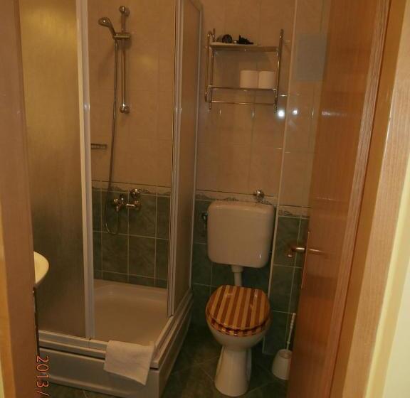 דירת חדר, Guest House Klaudija