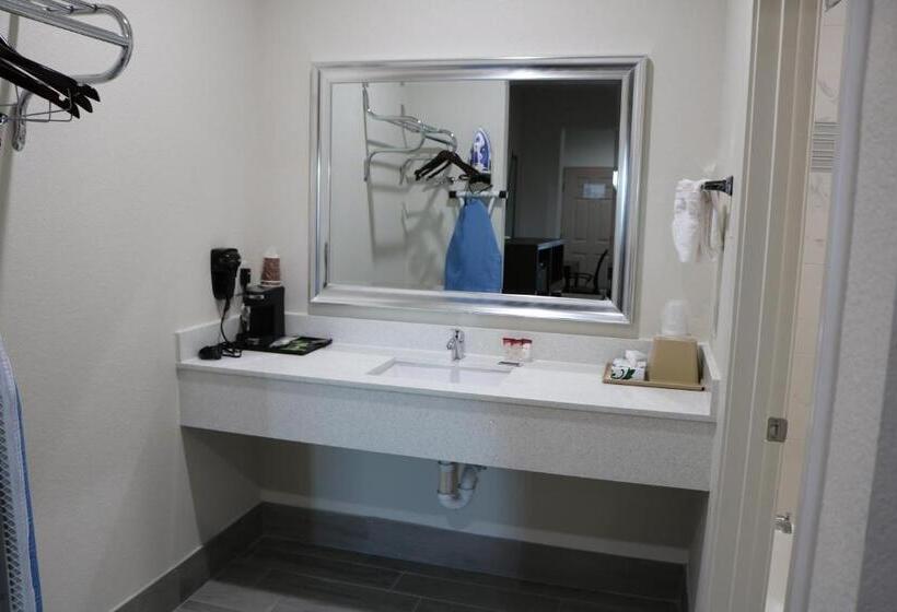 Delüks Oda, Scottish Inn & Suites  Iah Airport