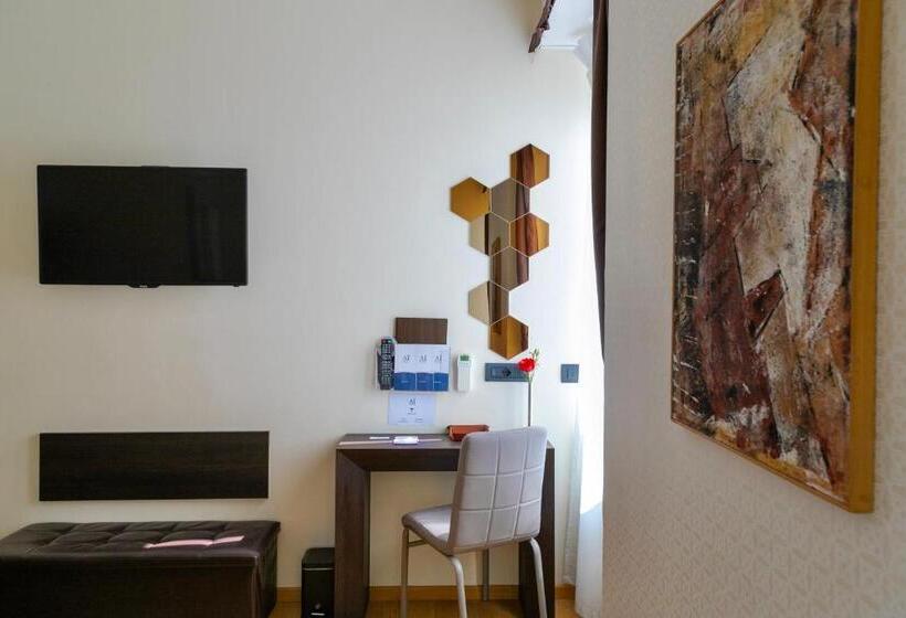 اتاق استاندارد, Aiello Rooms San Babila