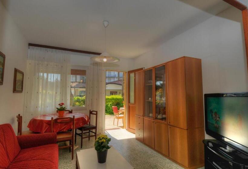 Апартаменты 2 Спальни, Residence Villa Laura