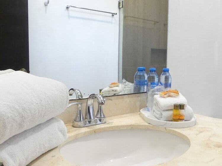 풀장 전망 디럭스 룸, Casa Valladolid Boutique