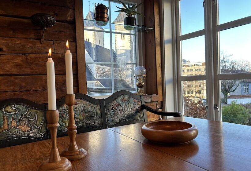 Семейные Апартаменты, To Sostre Guesthouse
