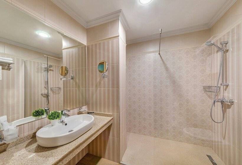Семейный Номер, Lermont