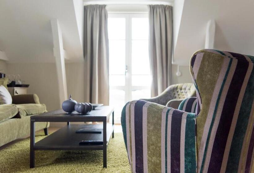2 Bedrooms Suite Sea View, Ekerum Resort Oland