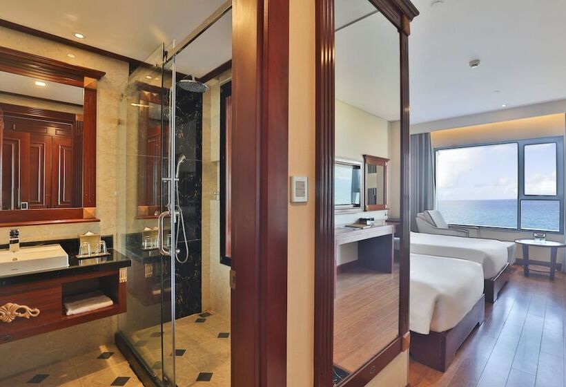 اتاق لوکس با چشم‌انداز دریا, Dlg Hotel Danang