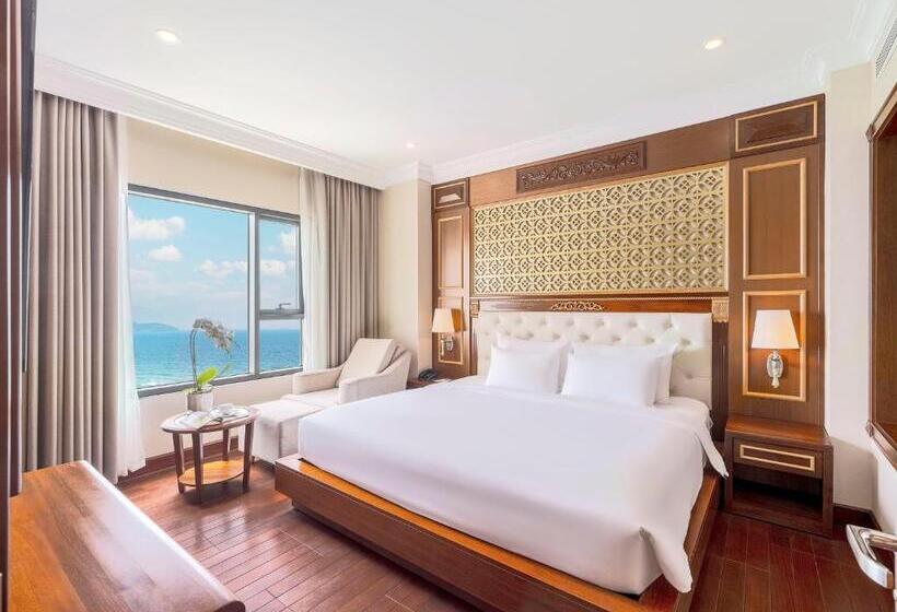 سوئیت اجرایی با چشم‌انداز دریا, Dlg Hotel Danang