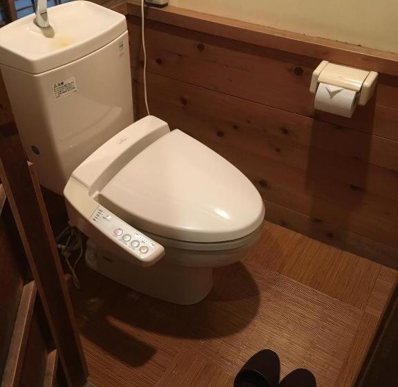 バス共有のスタンダードルーム, Ryokan Tanakaya