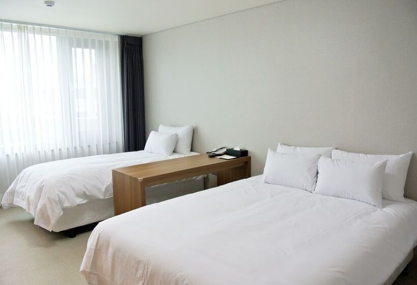 Номер Deluxe, Jeju Noblesse