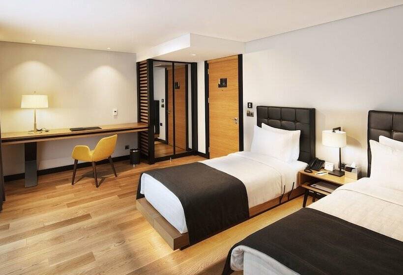 اتاق لوکس با چشم‌انداز دریا, Metropolitan Hotels Bosphorus   Special Category