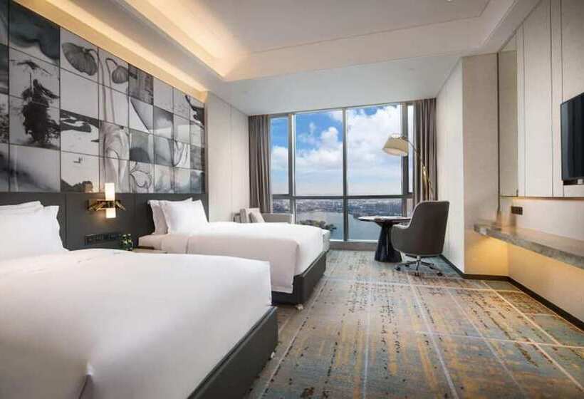Номер Deluxe, Wyndham Grand Suzhou Fenhu