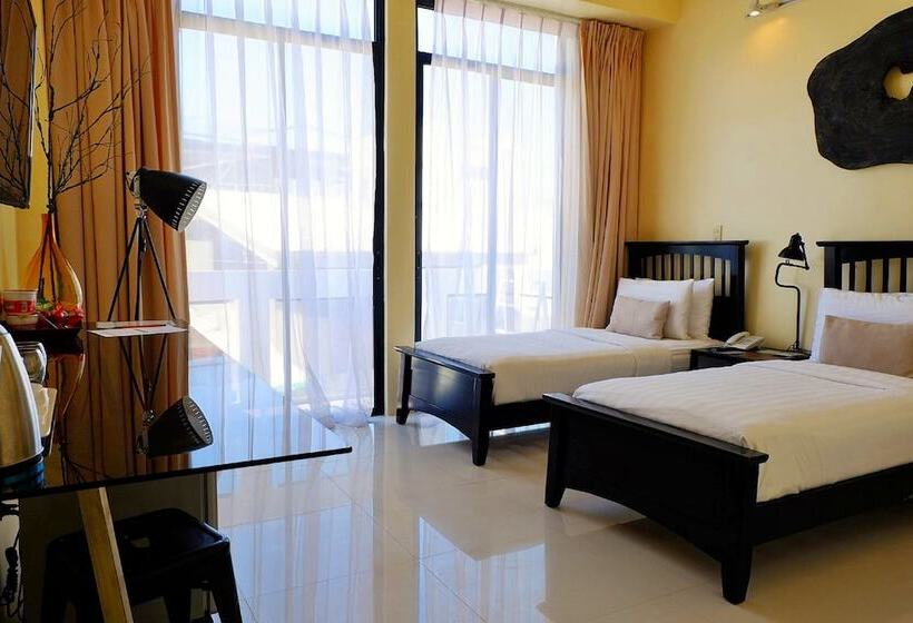 Номер Стандарт с Балконом, Luxx Boutique Boracay