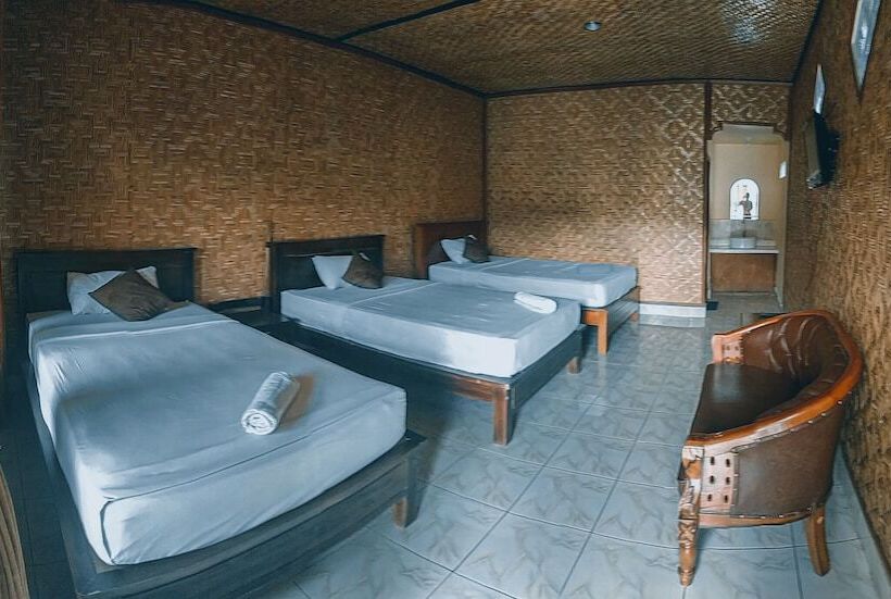 디럭스 트리플 룸, Segara Hotel And Restaurant
