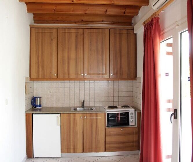 침실 2개 아파트, Oula Maisonettes