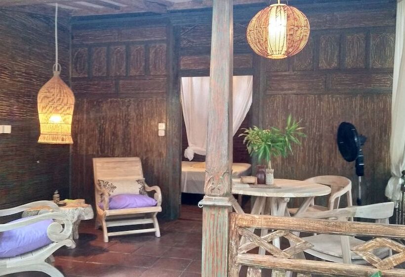 ویلای سوپریور 1 خوابه, Villas Light House   Eco Traditional Joglo