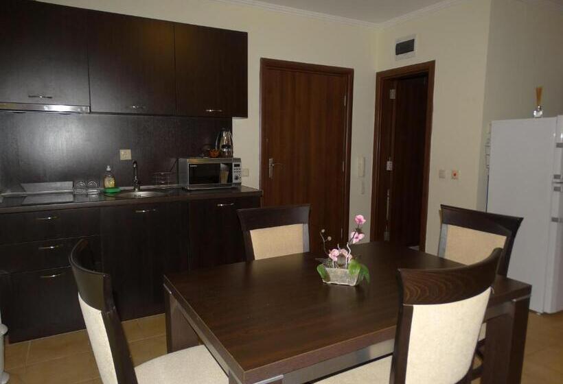 إستديو قياسى مطل على الحديقة, Chateau Del Marina Apart Complex