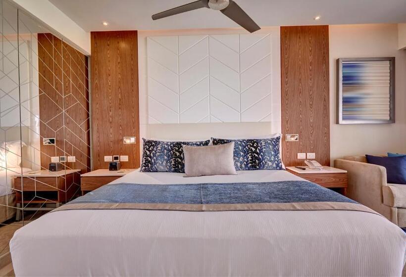 デラックスジュニアスイート, Royalton Antigua, An Autograph Collection All Inclusive Resort