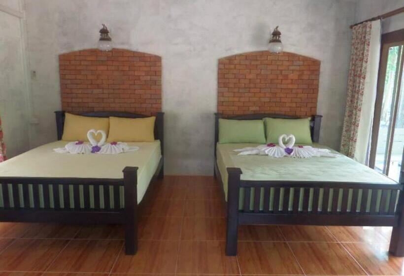 발코니 디럭스 룸, Lunda Orchid Resort