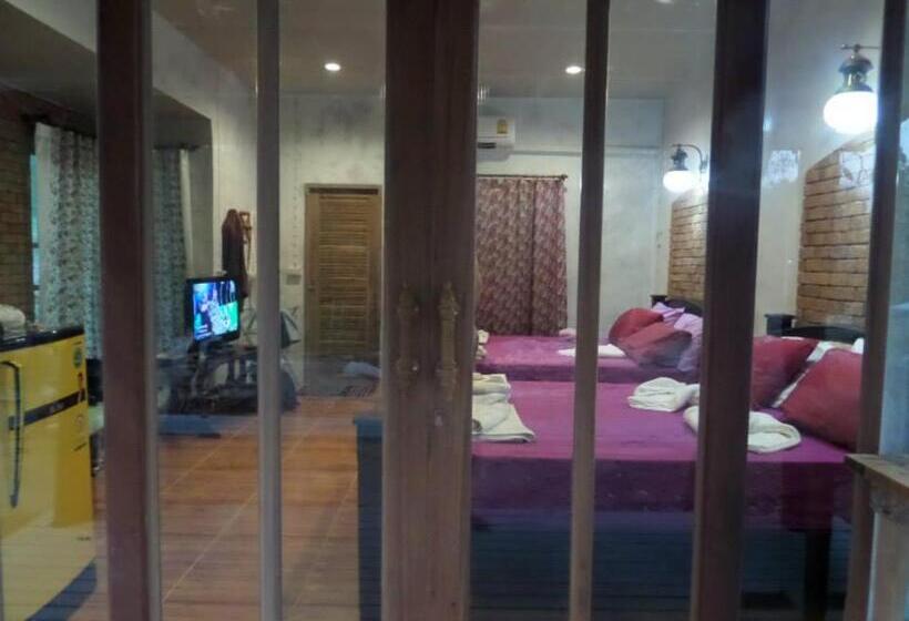 带阳台的豪华间, Lunda Orchid Resort