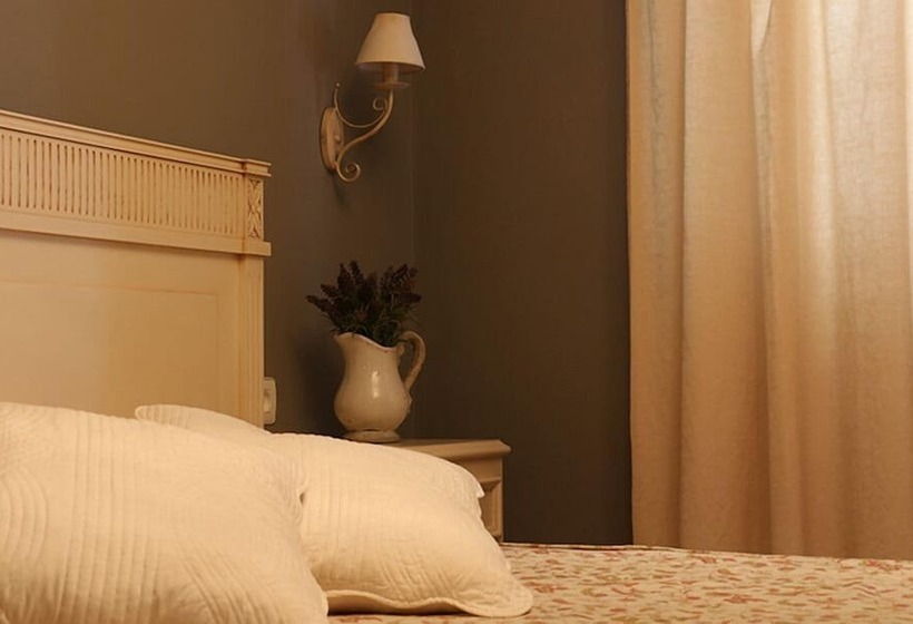 Номер Стандарт, Hostal Emilia
