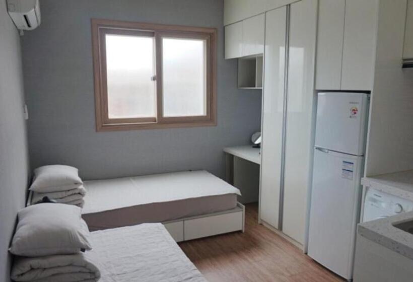 Номер Стандарт, Sh Guesthouse