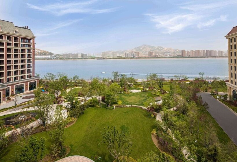 Номер Стандарт Двуспальная Кровать, Doubletree By Hilton Qingdao Oriental Movie Metropolis