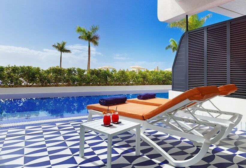 Camera Standard Swim Up, H10 Atlantic Sunset Horizons Collection
