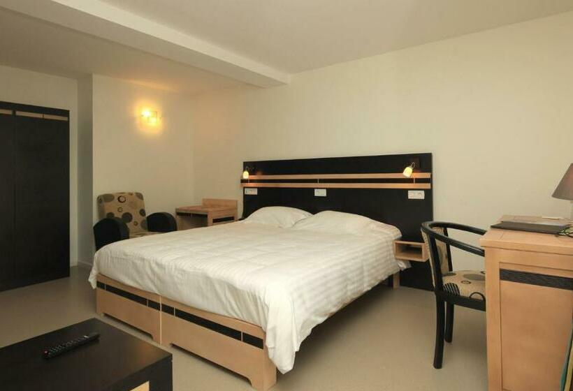 Номер Стандарт, Auberge De La Xaintrie