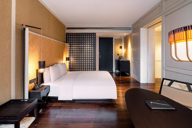 اتاق لوکس با تخت بزرگ, The Ruma Hotel And Residences