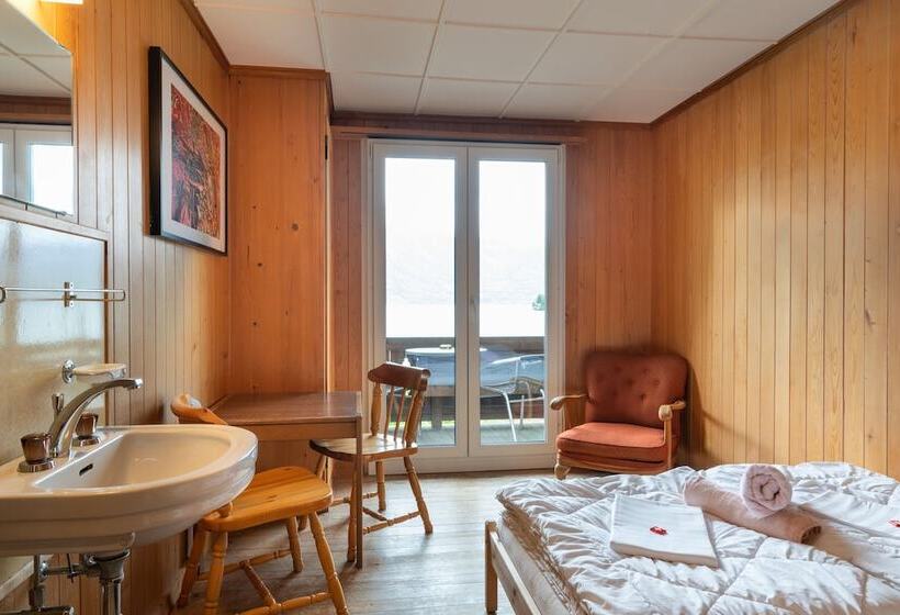 Номер Базовый Совметсный Санузел, Lake Lodge Hostel