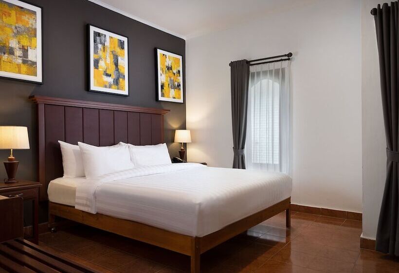 بانگلوی استاندارد, Brits Resort Lovina