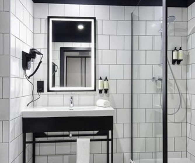 Студия Стандарт, Arche Hotel Krakowska