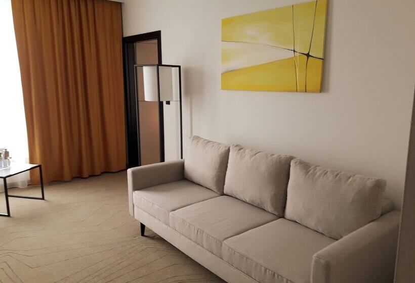 Студия Стандарт, Arche Hotel Krakowska