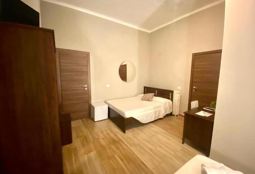اتاق استاندارد سه نفره, Golden Milano