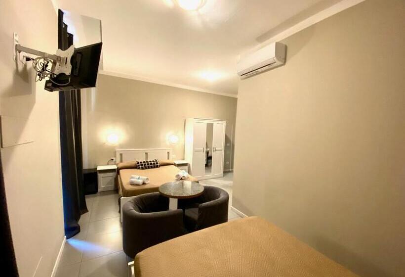 اتاق استاندارد چهار تخته, Golden Milano