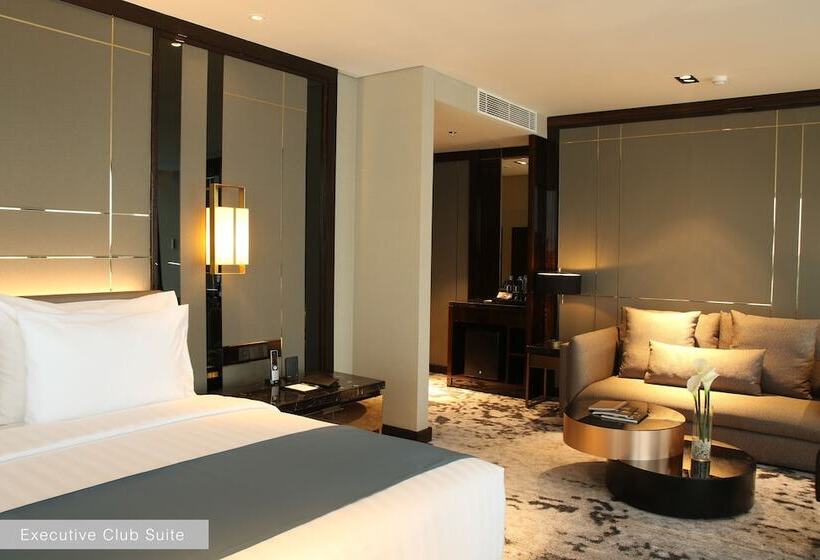 Президентский Люкс, Jhl Solitaire Gading Serpong