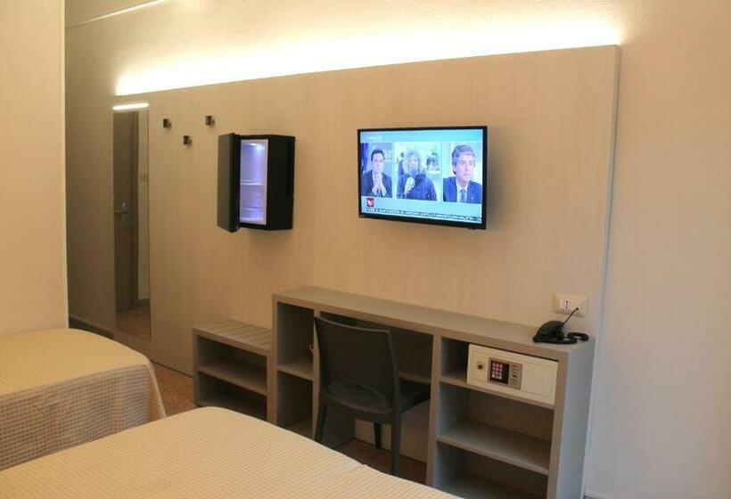 Номер Стандарт с Балконом, Depandance Hotel Rosa
