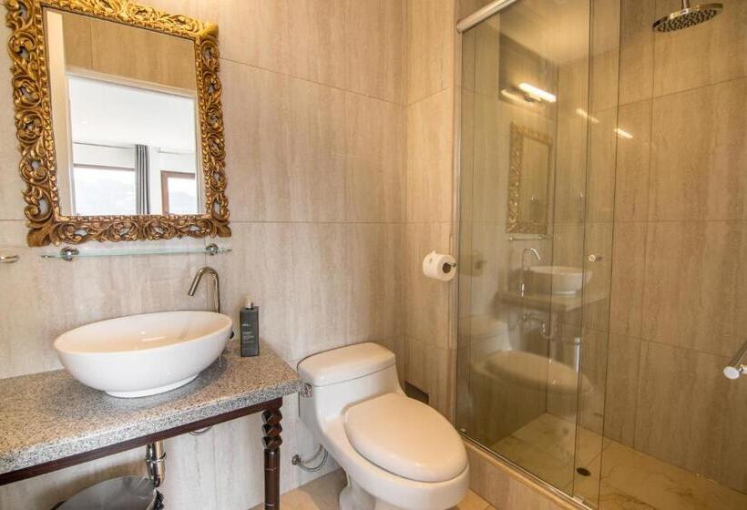 Bahçe Manzaralı Lüks Oda, Tariq Boutique