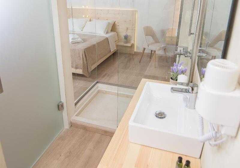 Номер Стандарт, Panellinion Luxury Rooms
