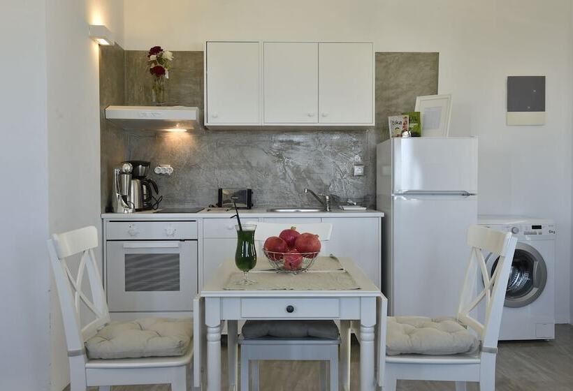 Полулюкс, Naoussa Hills Boutique Resort  Adults Only