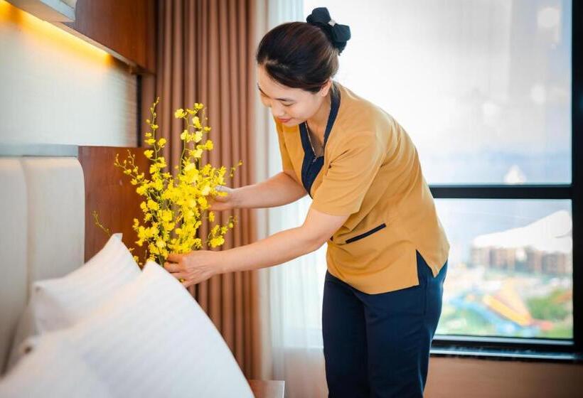 اتاق لوکس با چشم‌انداز شهر, Muong Thanh Luxury Quang Ninh