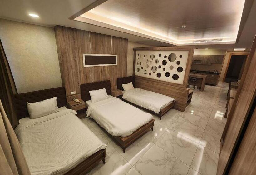 اتاق لوکس سه تخته, Pearl Of Beirut Hotel & Spa