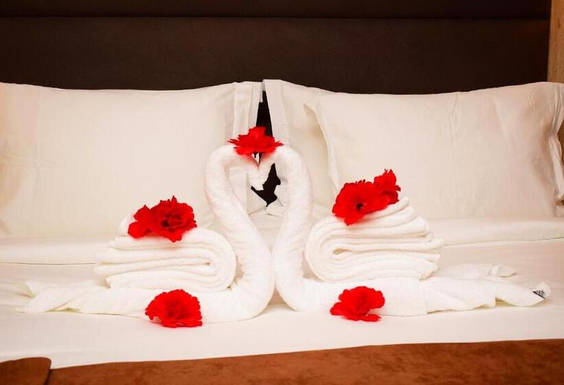 اتاق لوکس, Monty Suites & Golf