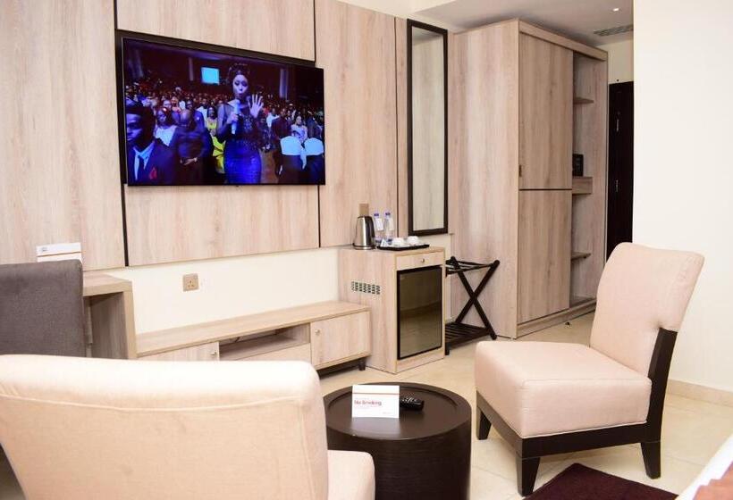اتاق لوکس, Monty Suites & Golf