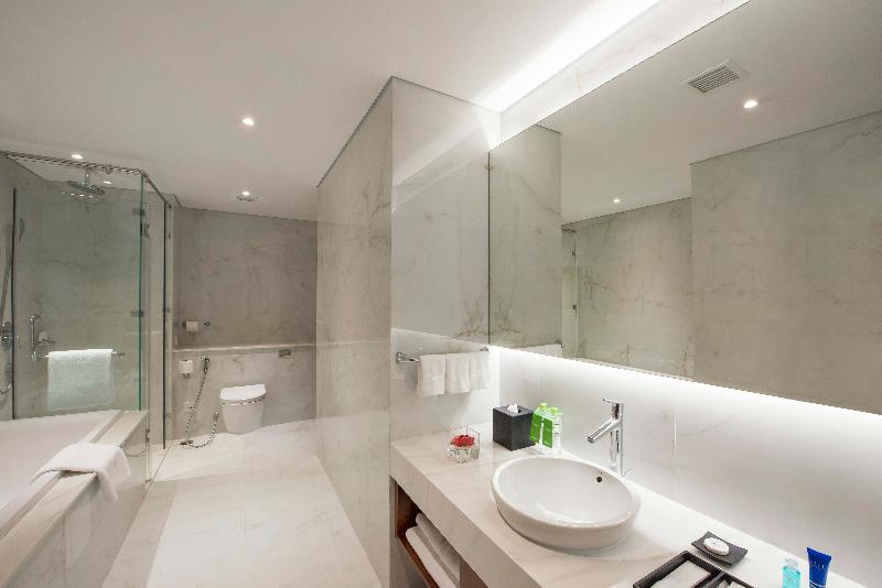 Deluxe Suite King Bed, Wyndham Garden Hanoi