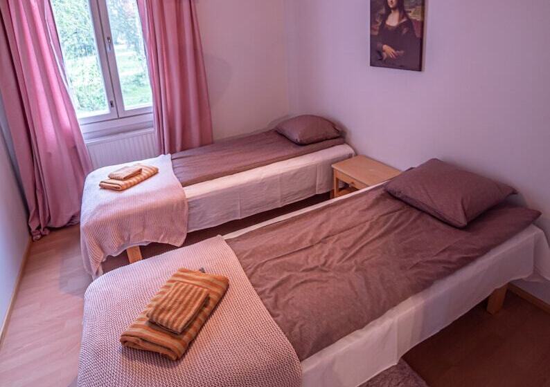 Апартаменты 2 Спальни, Arctic Guesthouse & Igloos